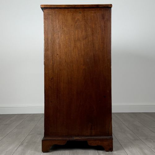 ANTIQUE 18TH CENTURY CHEST OF DRAWERS IN MAHOGANY - ADDITIONAL PHOTO 3
