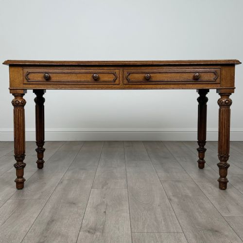 antique 19th century fine quality writing table in oak - CATEGORY: ANTIQUE TABLES - DATED VICTORIAN