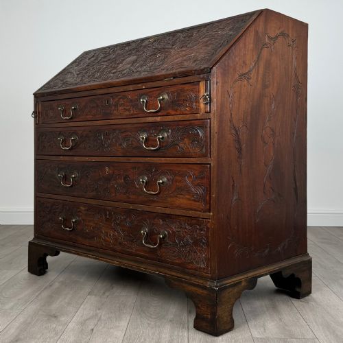 ANTIQUE 18TH CENTURY HEAVILY CARVED BUREAU IN OAK - ADDITIONAL PHOTO 2