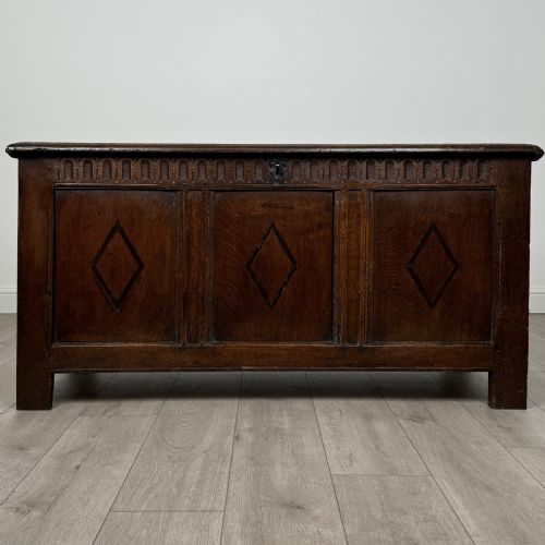 antique 18th century good quality coffer in oak - CATEGORY: ANTIQUE CHESTS - DATED GEORGIAN