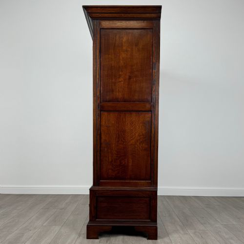 ANTIQUE 20TH CENTURY GEORGIAN STYLE WARDROBE IN OAK - ADDITIONAL PHOTO 3