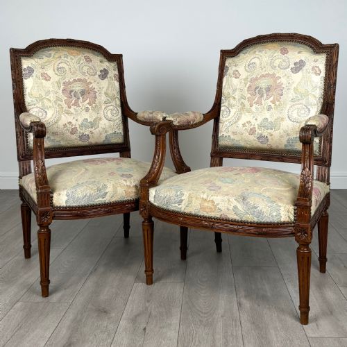 antique 19th century pair of french armchairs in walnut - CATEGORY: ANTIQUE CHAIRS - DATED 19TH CENTURY