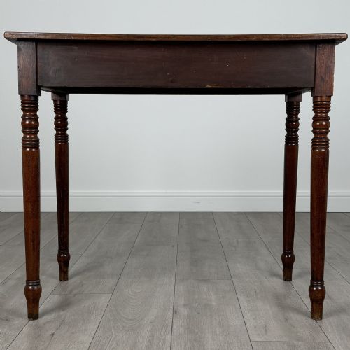 ANTIQUE 18TH CENTURY FINE QUALITY WRITING TABLE IN MAHOGANY - ADDITIONAL PHOTO 4