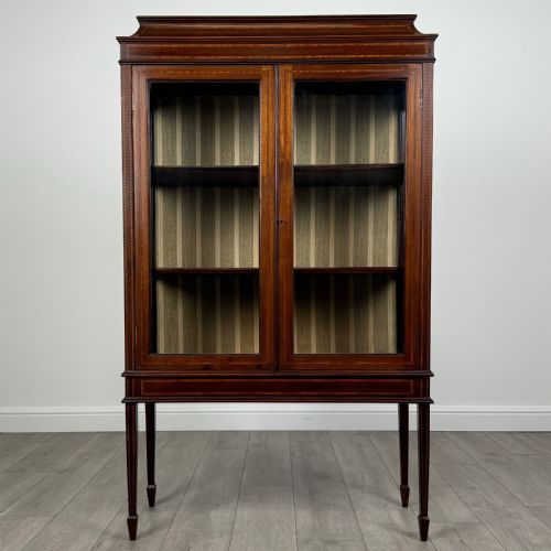 antique 20th century inlaid display cabinet in mahogany - CATEGORY: ANTIQUE BOOKCASES - DATED EDWARDIAN