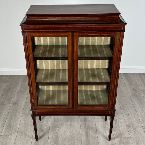 ANTIQUE 20TH CENTURY INLAID DISPLAY CABINET IN MAHOGANY - ADDITIONAL PHOTO 9