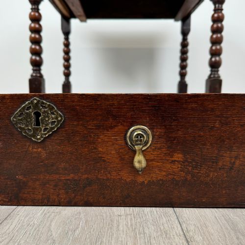 ANTIQUE 18TH CENTURY BOBBIN TURNED OAK SIDE TABLE - ADDITIONAL PHOTO 9