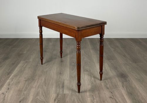 ANTIQUE 18TH CENTURY TEA TABLE IN MAHOGANY - ADDITIONAL PHOTO 2