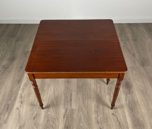 ANTIQUE 18TH CENTURY TEA TABLE IN MAHOGANY - ADDITIONAL PHOTO 8