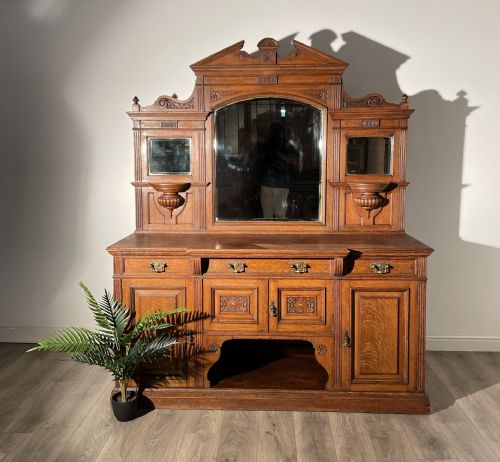 ANTIQUE 19TH CENTURY MIRROR BACK SIDEBOARD IN OAK - ADDITIONAL PHOTO 1