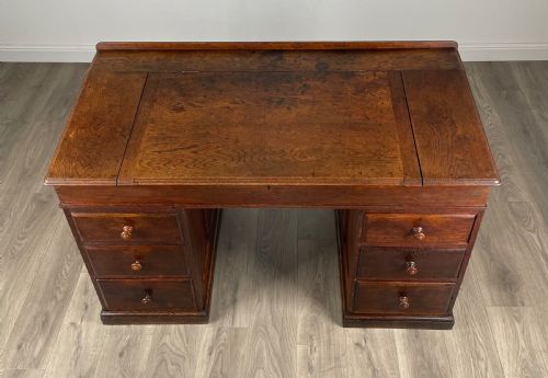 ANTIQUE 20TH CENTURY PEDESTAL DESK IN OAK - ADDITIONAL PHOTO 10