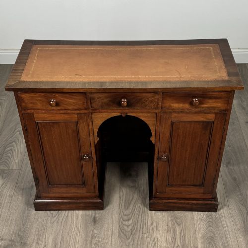 ANTIQUE 19TH CENTURY UNUSUAL MAHOGANY DESK OF SMALL PROPORTION - ADDITIONAL PHOTO 9