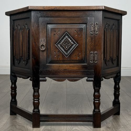 antique small 20th century old charm cupboard in oak - CATEGORY: ANTIQUE CUPBOARDS - DATED EDWARDIAN
