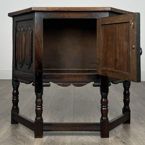 ANTIQUE SMALL 20TH CENTURY OLD CHARM CUPBOARD IN OAK - ADDITIONAL PHOTO 1