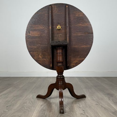 ANTIQUE 18TH CENTURY TILT TOP TABLE IN OAK - ADDITIONAL PHOTO 2