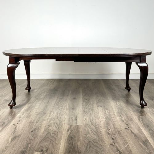 fig 1. Antique 20th Century Queen Anne Style Dining Table