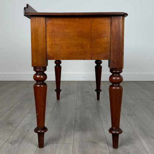 ANTIQUE 19TH CENTURY MAHOGANY WRITING TABLE OF FINE QUALITY - ADDITIONAL PHOTO 6