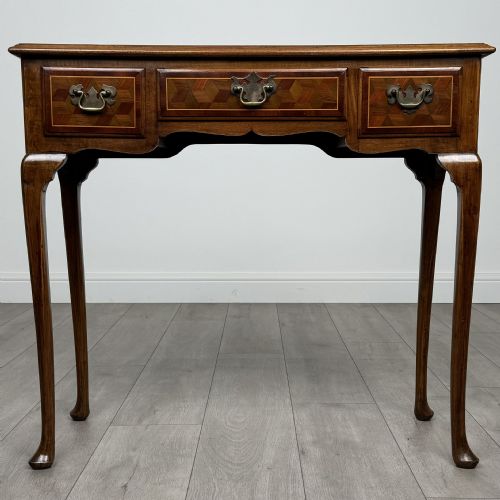 antique 20th century side table in mahogany - CATEGORY: ANTIQUE TABLES - DATED EDWARDIAN
