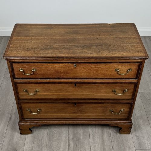 ANTIQUE 18TH CENTURY GOOD QUALITY OAK CHEST OF DRAWERS - ADDITIONAL PHOTO 8