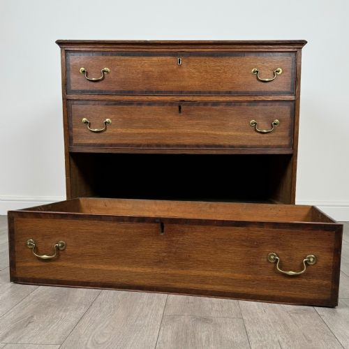 ANTIQUE 18TH CENTURY GOOD QUALITY OAK CHEST OF DRAWERS - ADDITIONAL PHOTO 9