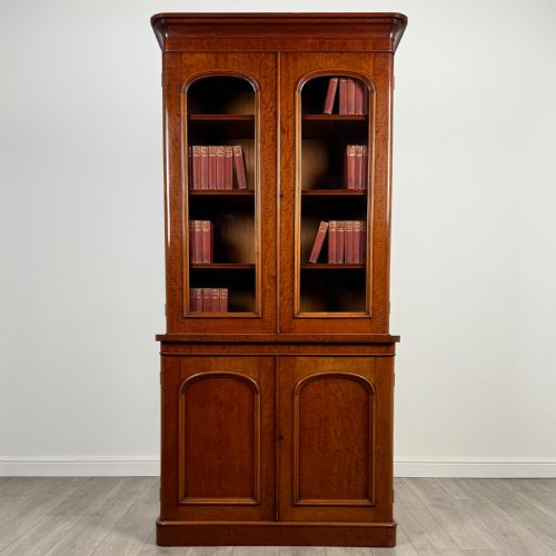 antique 19th century fine quality bookcase in mahogany - CATEGORY: ANTIQUE BOOKCASES - DATED VICTORIAN