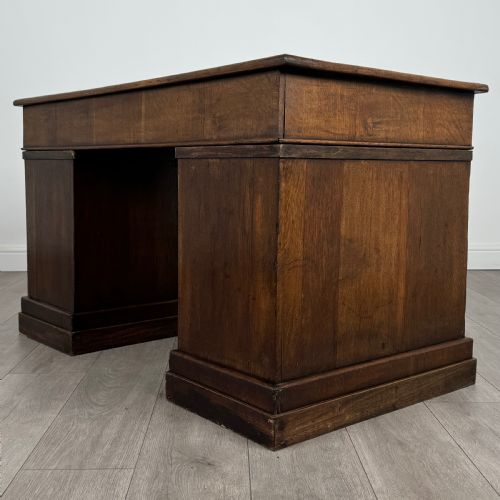 ANTIQUE 19TH CENTURY PEDESTAL DESK IN OAK - ADDITIONAL PHOTO 5