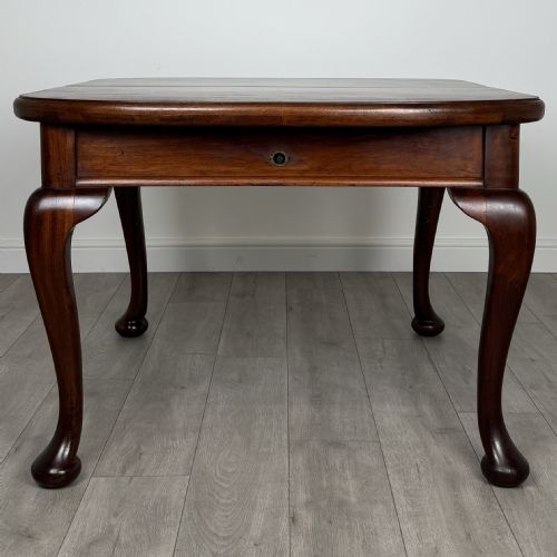 ANTIQUE 20TH CENTURY QUEEN ANNE STYLE MAHOGANY DINING TABLE - ADDITIONAL PHOTO 4