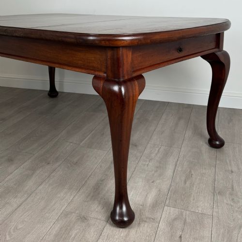 ANTIQUE 20TH CENTURY QUEEN ANNE STYLE MAHOGANY DINING TABLE - ADDITIONAL PHOTO 7