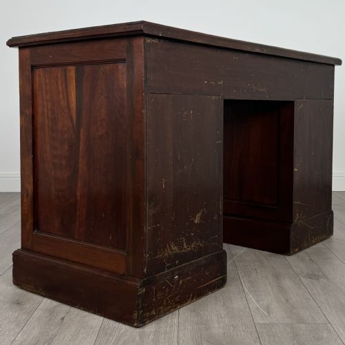 ANTIQUE 20TH CENTURY PEDESTAL DESK IN WALNUT - ADDITIONAL PHOTO 3