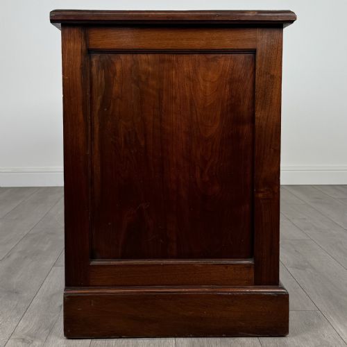 ANTIQUE 20TH CENTURY PEDESTAL DESK IN WALNUT - ADDITIONAL PHOTO 6