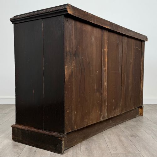 ANTIQUE 19TH CENTURY HEAVILY CARVED SIDEBOARD IN OAK - ADDITIONAL PHOTO 2