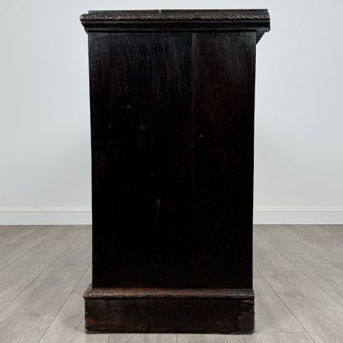 ANTIQUE 19TH CENTURY HEAVILY CARVED SIDEBOARD IN OAK - ADDITIONAL PHOTO 4