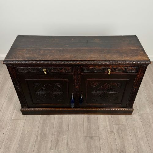 ANTIQUE 19TH CENTURY HEAVILY CARVED SIDEBOARD IN OAK - ADDITIONAL PHOTO 8