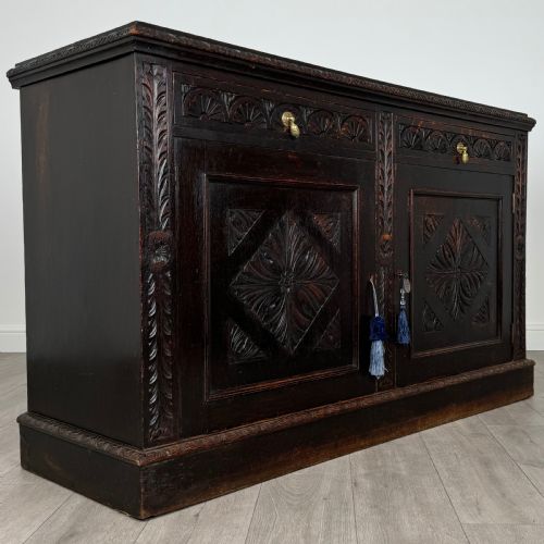 ANTIQUE 19TH CENTURY HEAVILY CARVED SIDEBOARD IN OAK - ADDITIONAL PHOTO 9