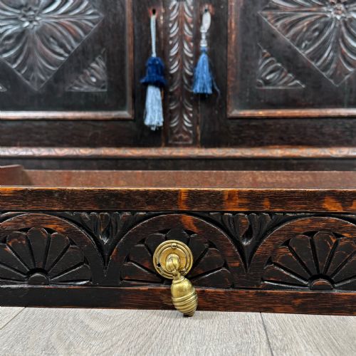ANTIQUE 19TH CENTURY HEAVILY CARVED SIDEBOARD IN OAK - ADDITIONAL PHOTO 10
