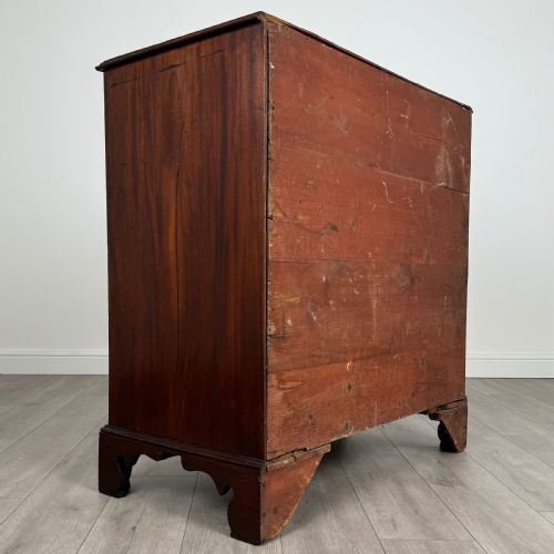 ANTIQUE 18TH CENTURY FINE QUALITY CHEST OF DRAWERS IN MAHOGANY - ADDITIONAL PHOTO 3