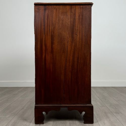 ANTIQUE 18TH CENTURY FINE QUALITY CHEST OF DRAWERS IN MAHOGANY - ADDITIONAL PHOTO 7