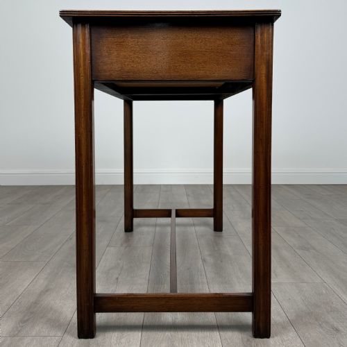 ANTIQUE 20TH CENTURY WRITING TABLE IN MAHOGANY - ADDITIONAL PHOTO 2