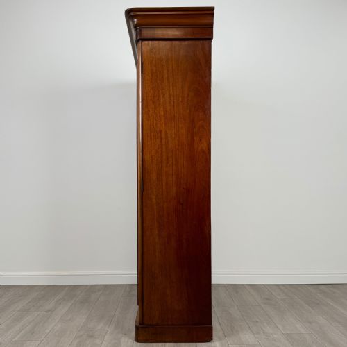 ANTIQUE 19TH CENTURY FINE QUALITY WARDROBE IN MAHOGANY ANTIQUE 19TH CENTURY FINE QUALITY WARDROBE IN MAHOGANY - ADDITIONAL PHOTO 3