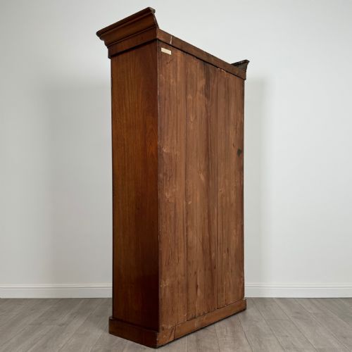 ANTIQUE 19TH CENTURY FINE QUALITY WARDROBE IN MAHOGANY ANTIQUE 19TH CENTURY FINE QUALITY WARDROBE IN MAHOGANY - ADDITIONAL PHOTO 4