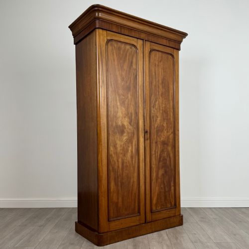 ANTIQUE 19TH CENTURY FINE QUALITY WARDROBE IN MAHOGANY ANTIQUE 19TH CENTURY FINE QUALITY WARDROBE IN MAHOGANY - ADDITIONAL PHOTO 8