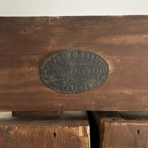ANTIQUE 19TH CENTURY MAHOGANY WARDROBE OF GOOD QUALITY - ADDITIONAL PHOTO 9
