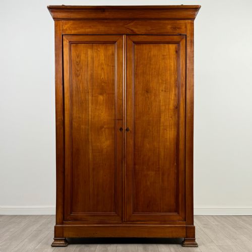 antique 19th century fruitwood wardrobe of good quality - CATEGORY: ANTIQUE WARDROBES - DATED VICTORIAN