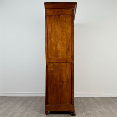 ANTIQUE 19TH CENTURY FRUITWOOD WARDROBE OF GOOD QUALITY - ADDITIONAL PHOTO 7