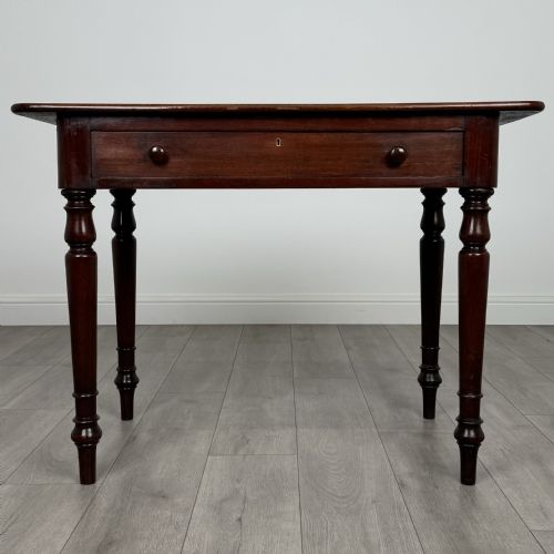 antique 19th century writing table in mahogany - CATEGORY: ANTIQUE TABLES - DATED VICTORIAN