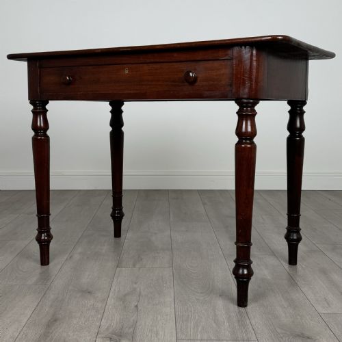 ANTIQUE 19TH CENTURY WRITING TABLE IN MAHOGANY - ADDITIONAL PHOTO 1
