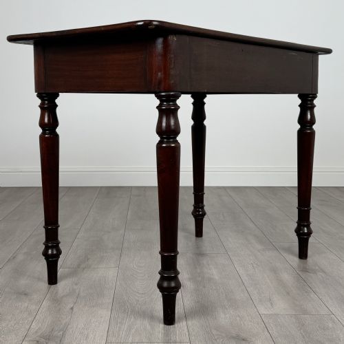 ANTIQUE 19TH CENTURY WRITING TABLE IN MAHOGANY - ADDITIONAL PHOTO 3