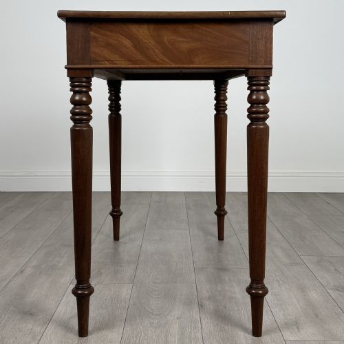ANTIQUE 18TH CENTURY GOOD QUALITY WRITING TABLE IN MAHOGANY - ADDITIONAL PHOTO 2