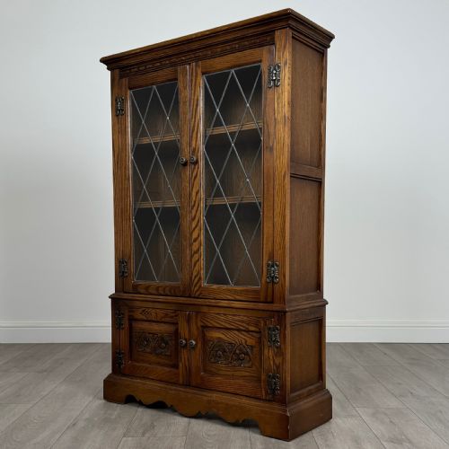 ANTIQUE 20TH CENTURY OLD CHARM DISPLAY CABINET IN OAK - ADDITIONAL PHOTO 2