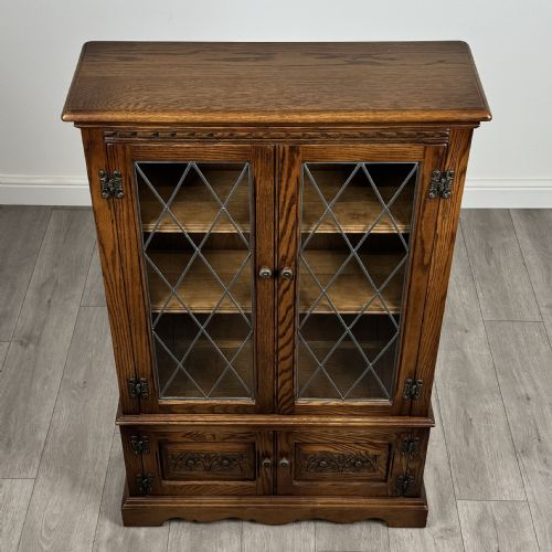 ANTIQUE 20TH CENTURY OLD CHARM DISPLAY CABINET IN OAK - ADDITIONAL PHOTO 9