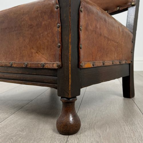 ANTIQUE 20TH CENTURY UNIQUE LEATHER ARMCHAIR IN OAK - ADDITIONAL PHOTO 11